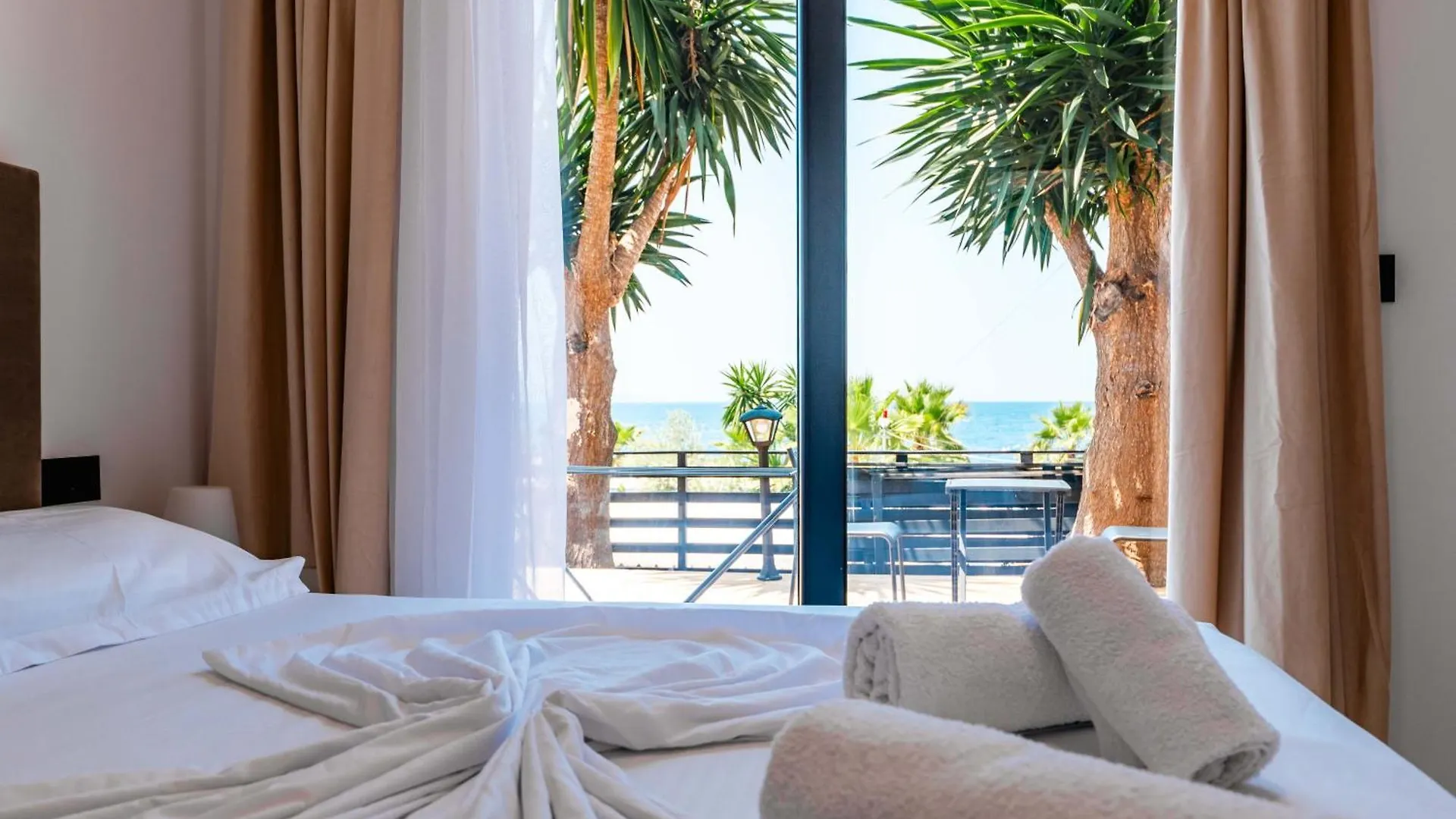 Sunset Aparthotel Saranda
